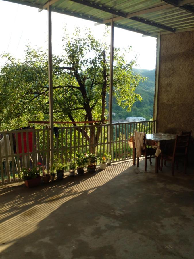 Hotel Pirosmani 66 à Sighnaghi Extérieur photo